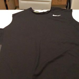 Sleeveless t shirt